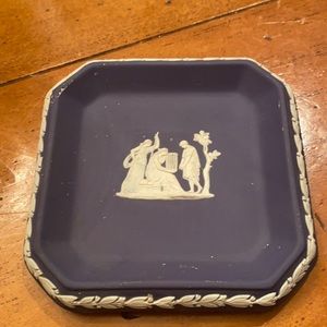 WEDGWOOD MADE IN ENGLAND - COLLECTABLE VINTAGE